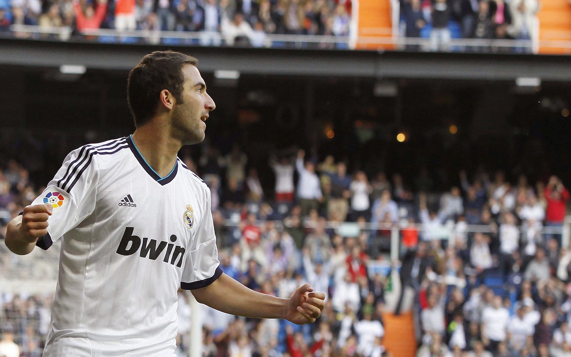 开云入口-英超逆袭，专家点评战术变化，英超战术分析