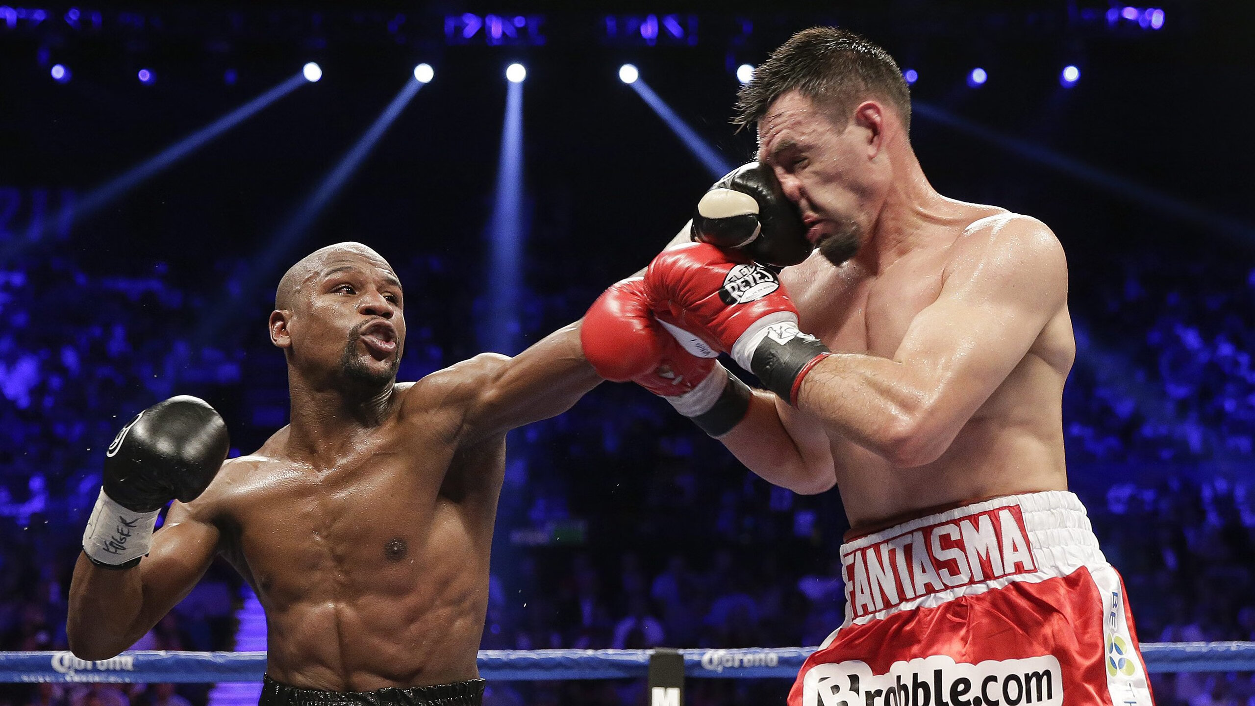 虚拟现实技术在电竞领域的应用:沉浸式体验与互动性增强,虚拟现实实战